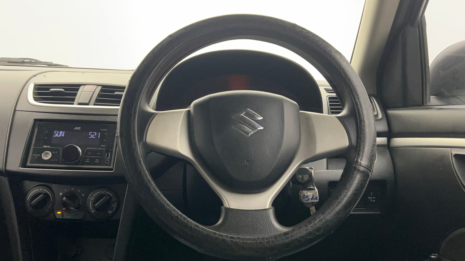Used 2013 Maruti Suzuki Swift VXi Petrol Manual interior STEERING VIEW