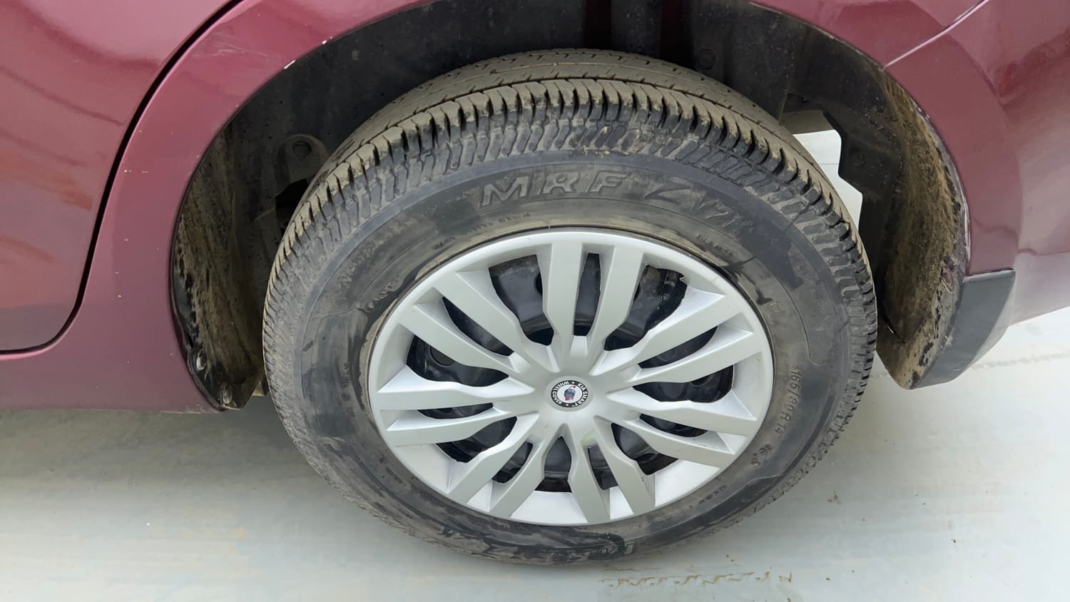 Used 2017 Maruti Suzuki Swift Dzire VDI Diesel Manual tyres LEFT REAR TYRE RIM VIEW