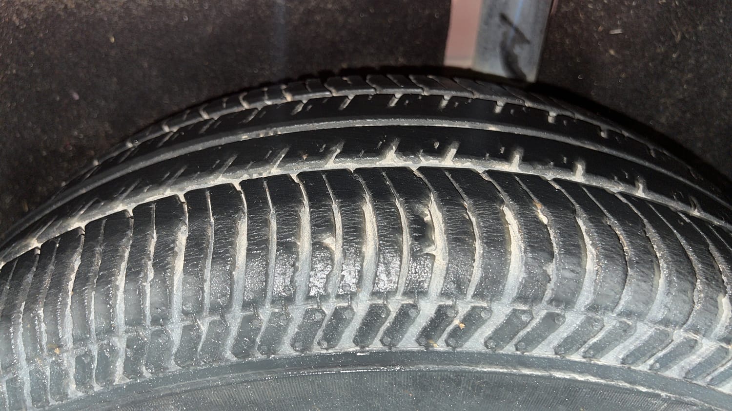 Used 2016 Ford EcoSport Titanium 1.5L TDCi Diesel Manual tyres LEFT REAR TYRE TREAD VIEW