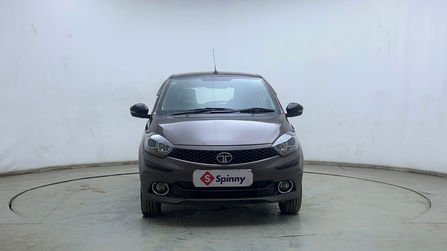 Used 2018 Tata Tiago Revotron XZA Petrol Automatic exterior FRONT VIEW