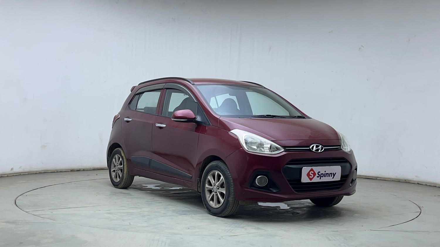 Used 2017 Hyundai Grand i10 Asta 1.1 CRDi Diesel Manual exterior RIGHT FRONT CORNER VIEW