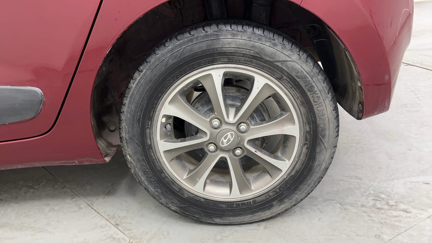 Used 2013 Hyundai Grand i10 Asta 1.2 Kappa VTVT (O) Petrol Manual tyres LEFT REAR TYRE RIM VIEW
