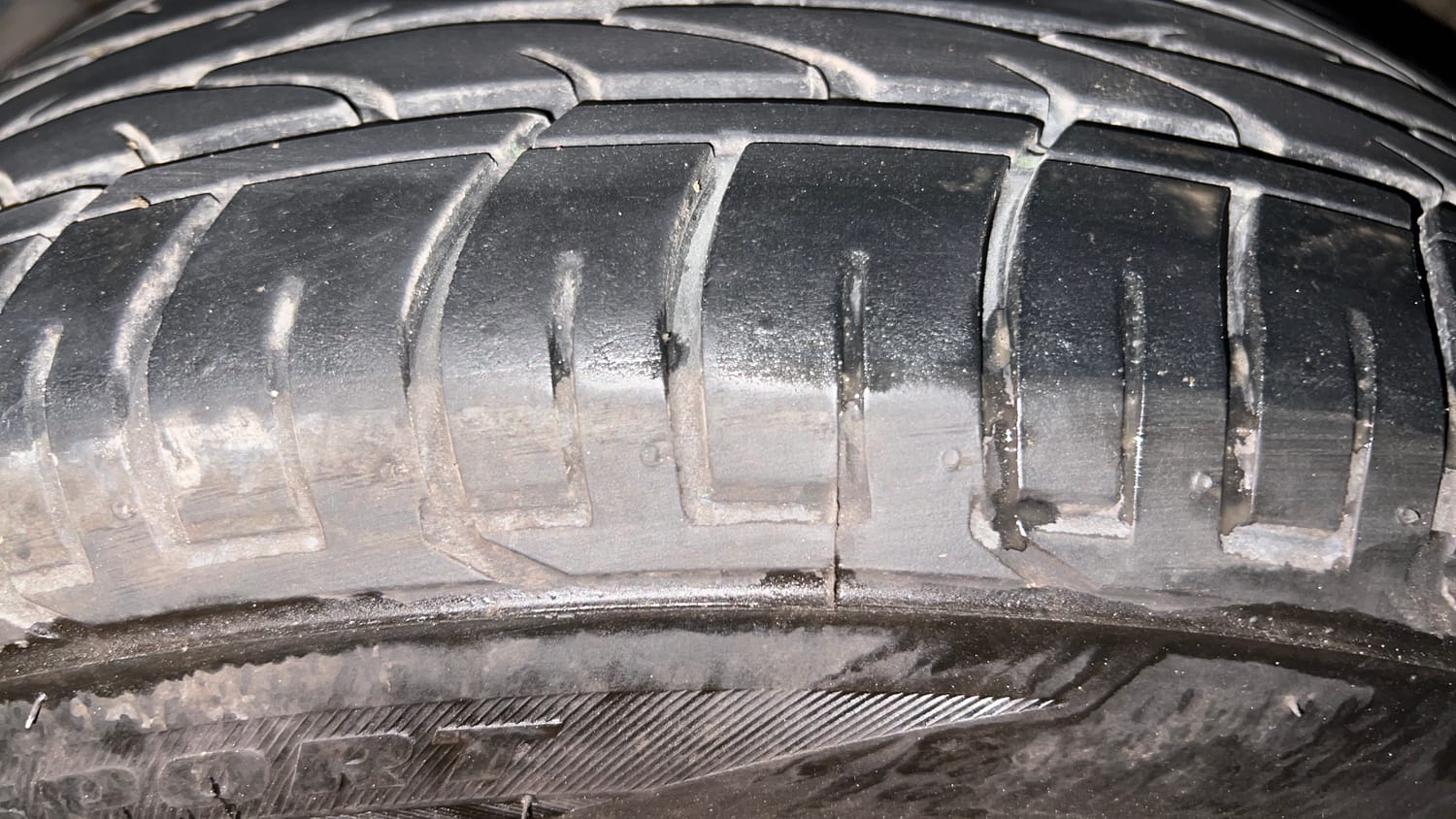 Used 2019 Hyundai Creta SX 1.6 AT Petrol Petrol Automatic tyres LEFT FRONT TYRE TREAD VIEW
