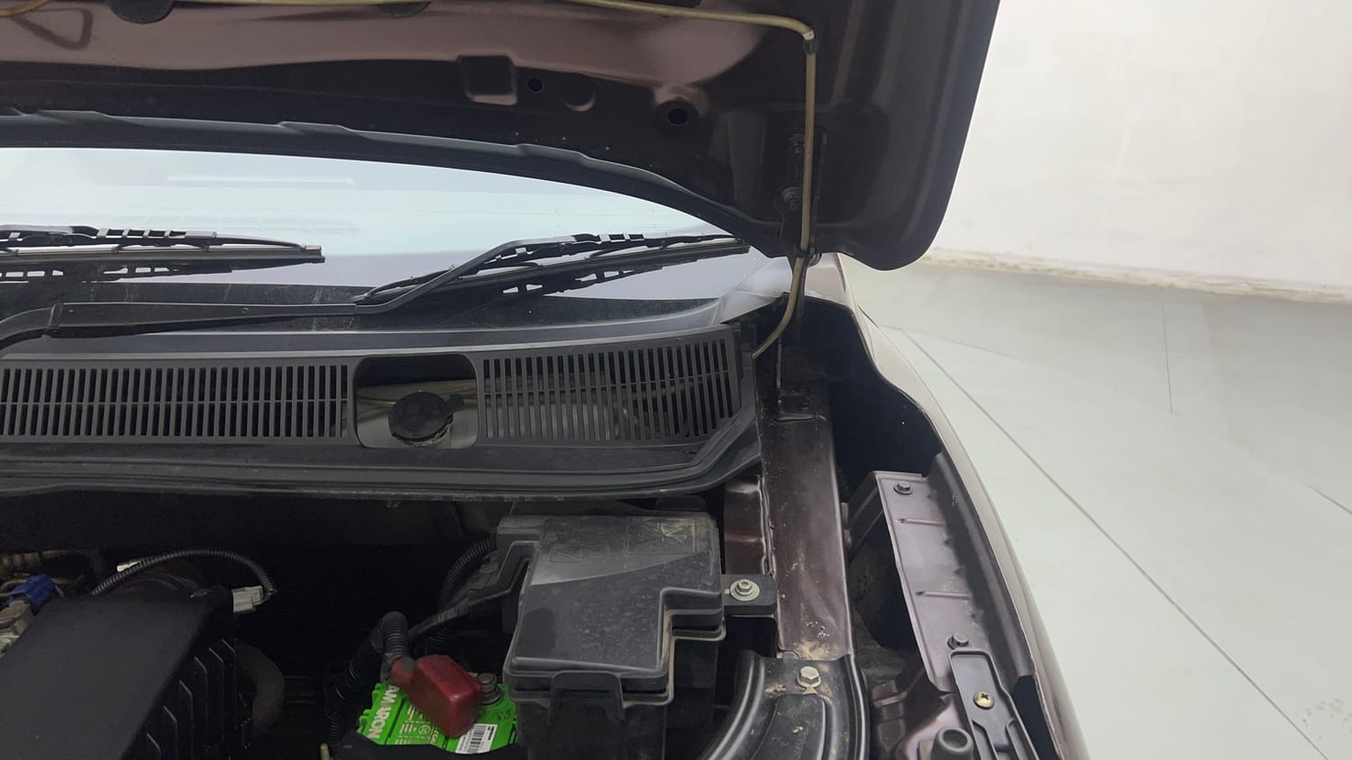 Used 2021 Renault Kiger RXT 1.0 Turbo MT Petrol Manual engine ENGINE LEFT SIDE HINGE & APRON VIEW