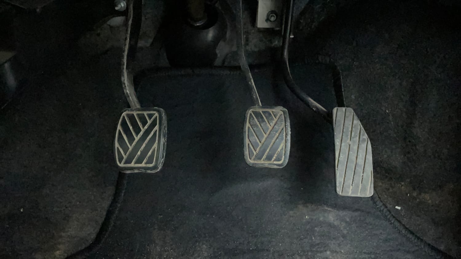 Used 2013 Maruti Suzuki Wagon R LXI Petrol Manual interior PEDALS VIEW