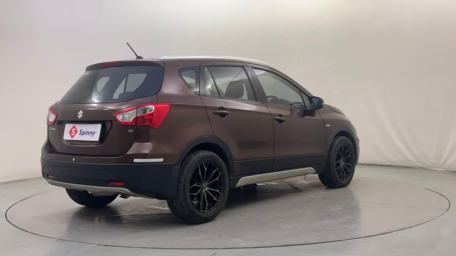 Used 2016 Maruti Suzuki S-Cross Delta 1.6 Diesel Manual exterior RIGHT REAR CORNER VIEW