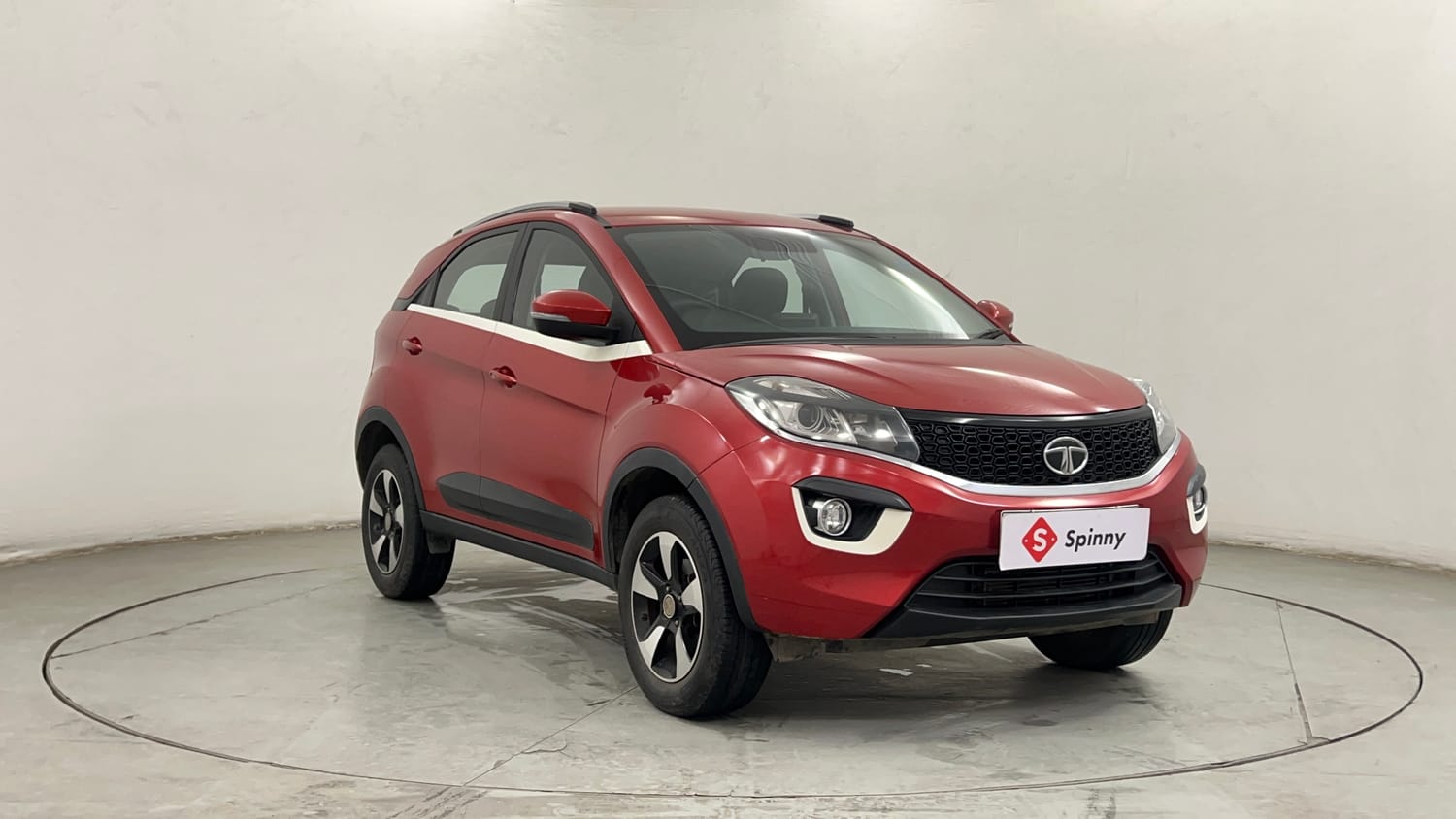 Used 2018 Tata Nexon XZA Plus Petrol Petrol Automatic exterior RIGHT FRONT CORNER VIEW