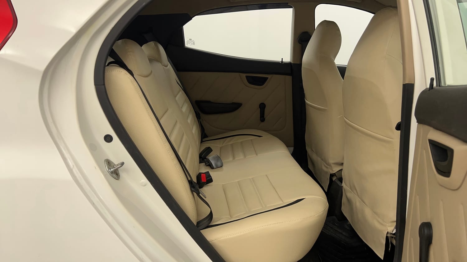 Used 2018 Hyundai Eon Era + Petrol Manual interior RIGHT SIDE REAR DOOR CABIN VIEW