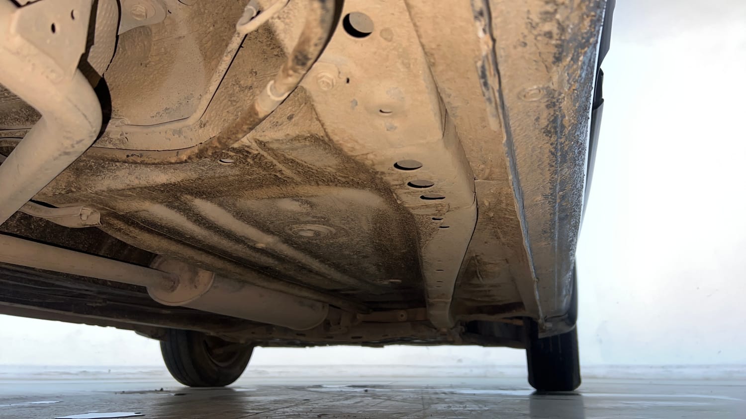 Used 2023 Maruti Suzuki Wagon R VXI 1.0 Petrol Manual extra REAR RIGHT UNDERBODY VIEW