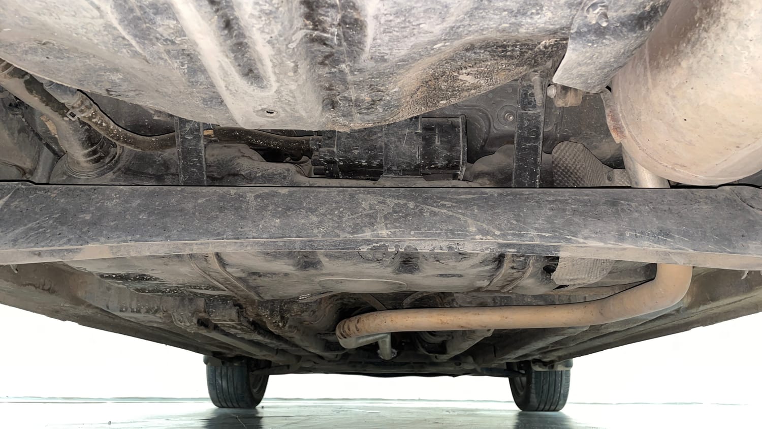 Used 2017 Hyundai Elite i20 Asta 1.2 Petrol Manual extra REAR UNDERBODY VIEW (TAKEN FROM REAR)