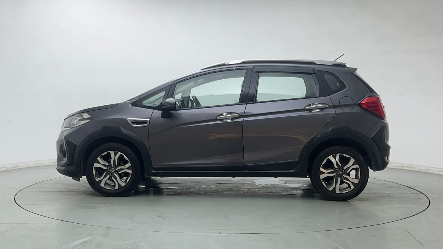 Used 2017 Honda WR-V VX MT Petrol Petrol Manual exterior LEFT SIDE VIEW