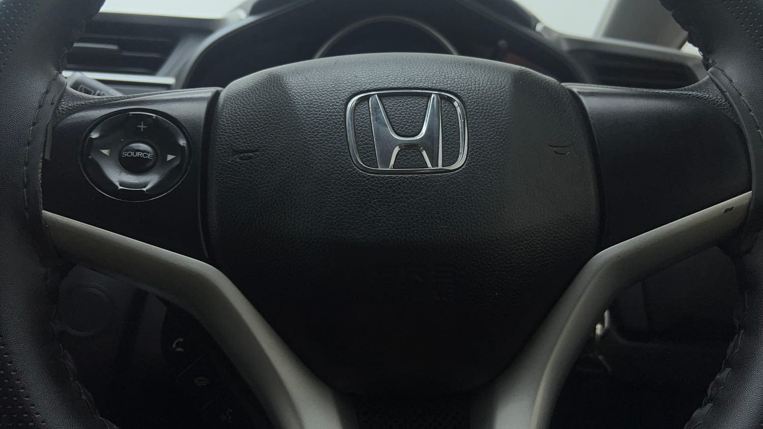 Used 2017 Honda WR-V VX MT Petrol Petrol Manual top_features Airbags