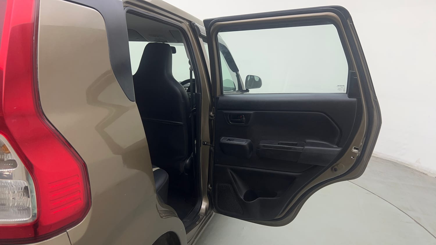 Used 2022 Maruti Suzuki Wagon R LXI 1.0 CNG Cng Manual interior RIGHT REAR DOOR OPEN VIEW