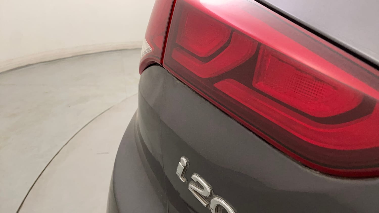 Used 2017 Hyundai Elite i20 Asta 1.2 Petrol Manual dents MINOR SCRATCH