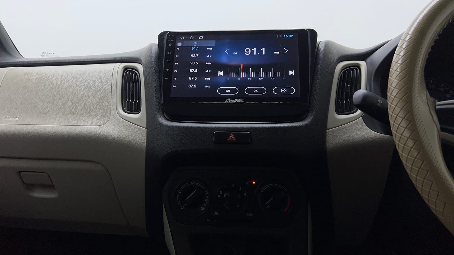 Used 2023 Maruti Suzuki Wagon R VXI 1.0 Petrol Manual interior MUSIC SYSTEM & AC CONTROL VIEW
