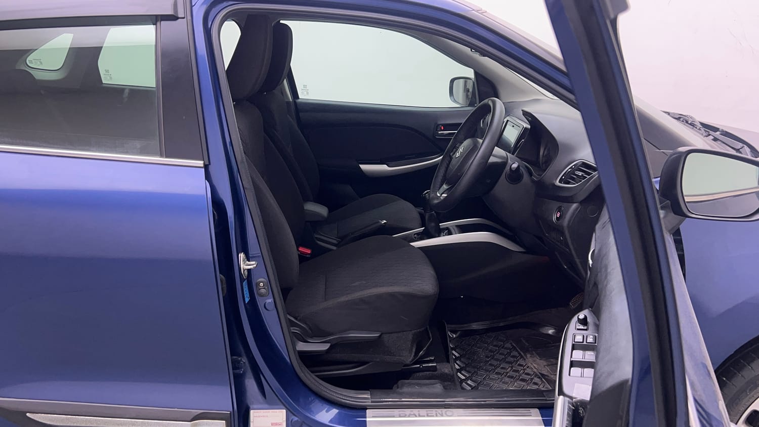 Used 2018 Maruti Suzuki Baleno Alpha 1.2 Petrol Manual interior RIGHT SIDE FRONT DOOR CABIN VIEW
