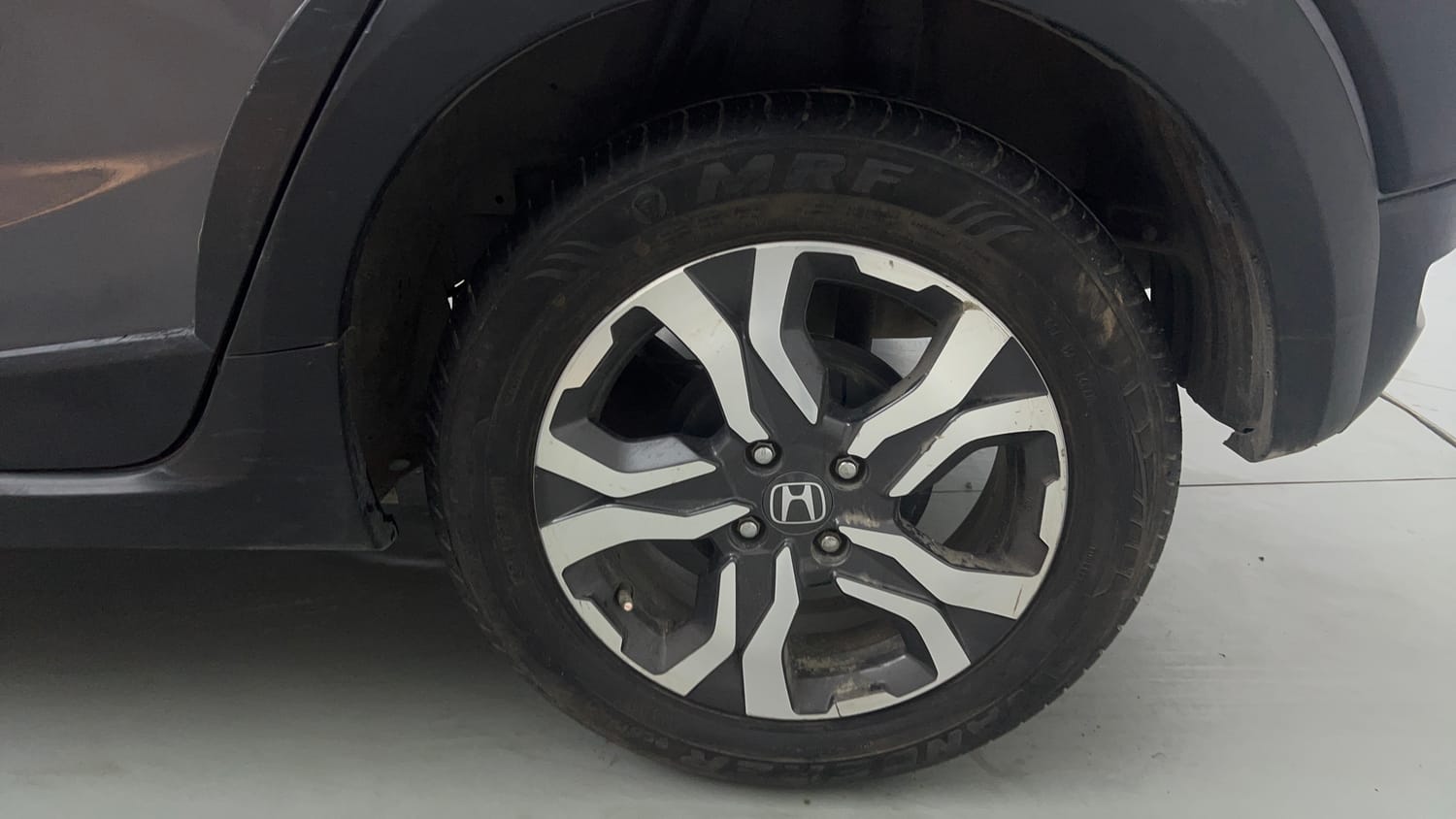 Used 2017 Honda WR-V VX MT Petrol Petrol Manual tyres LEFT REAR TYRE RIM VIEW