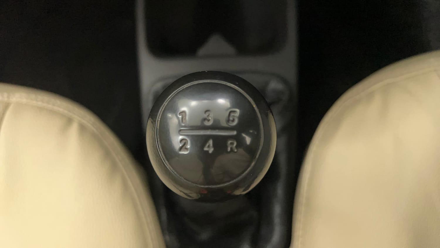 Used 2019 Hyundai Eon Magna + Petrol Manual interior GEAR  KNOB VIEW