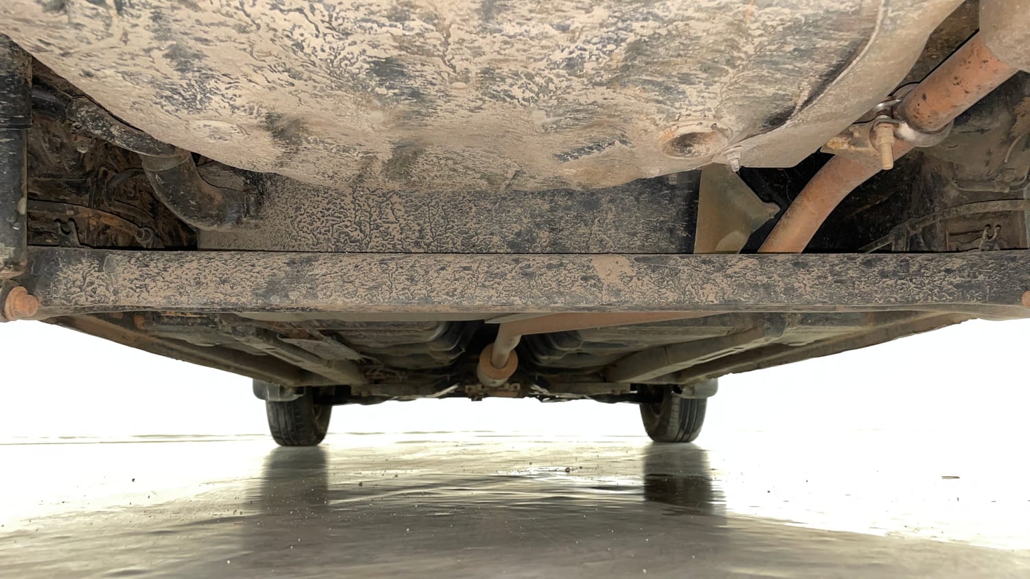 Used 2013 Hyundai i10 Magna 1.2 Kappa2 Petrol Manual extra REAR UNDERBODY VIEW (TAKEN FROM REAR)