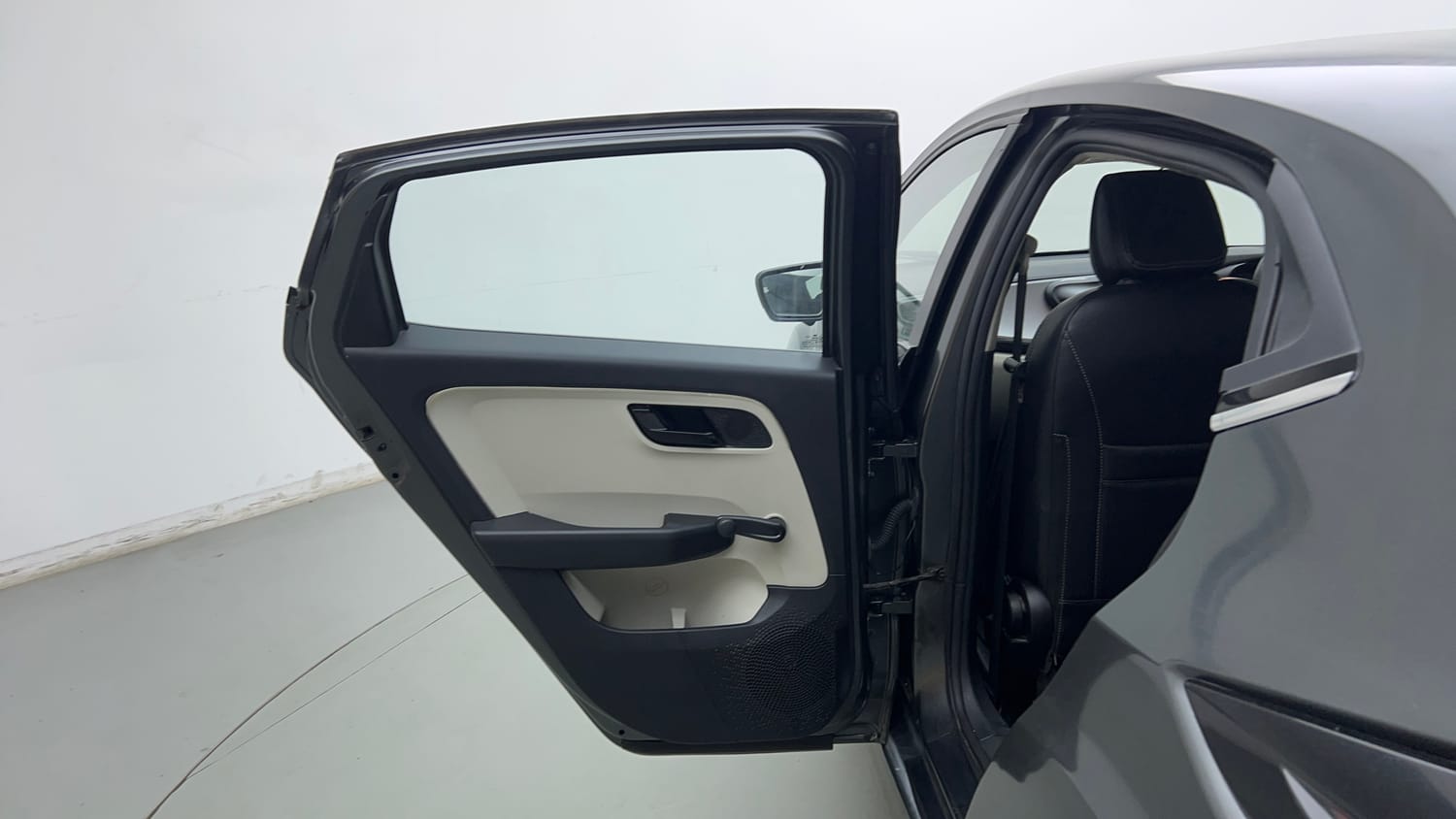 Used 2022 Tata Altroz XE Petrol Petrol Manual interior LEFT REAR DOOR OPEN VIEW