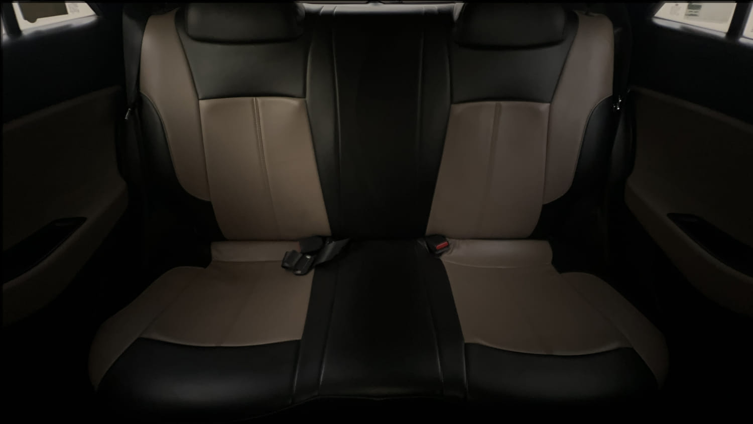 Used 2018 Hyundai Elite i20 Sportz 1.2 Petrol Manual interior REAR SEAT CONDITION VIEW
