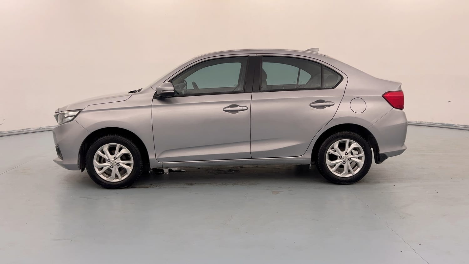 Used 2021 Honda Amaze 1.2 V MT Petrol Petrol Manual exterior LEFT SIDE VIEW