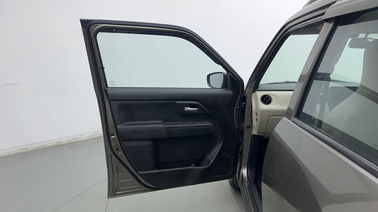 Used 2023 Maruti Suzuki Wagon R VXI 1.0 Petrol Manual interior LEFT FRONT DOOR OPEN VIEW