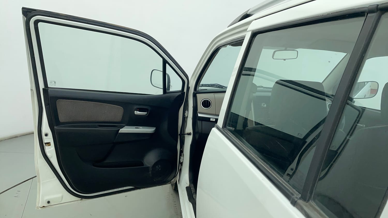 Used 2013 Maruti Suzuki Wagon R LXI Petrol Manual interior LEFT FRONT DOOR OPEN VIEW