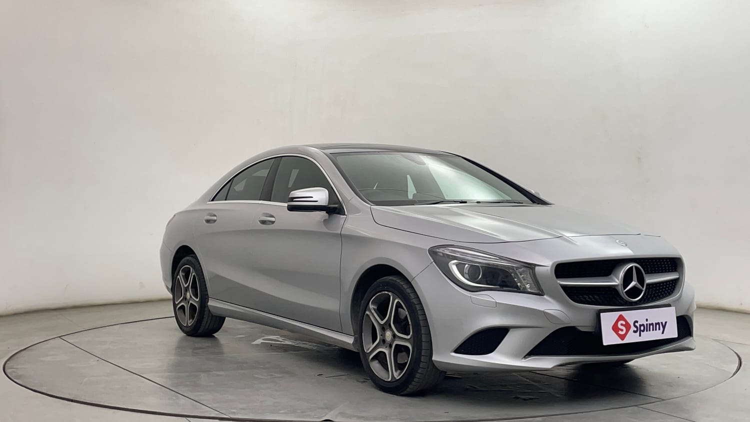 Used 2016 Mercedes-Benz CLA 200 CDI Sport Diesel Automatic exterior RIGHT FRONT CORNER VIEW
