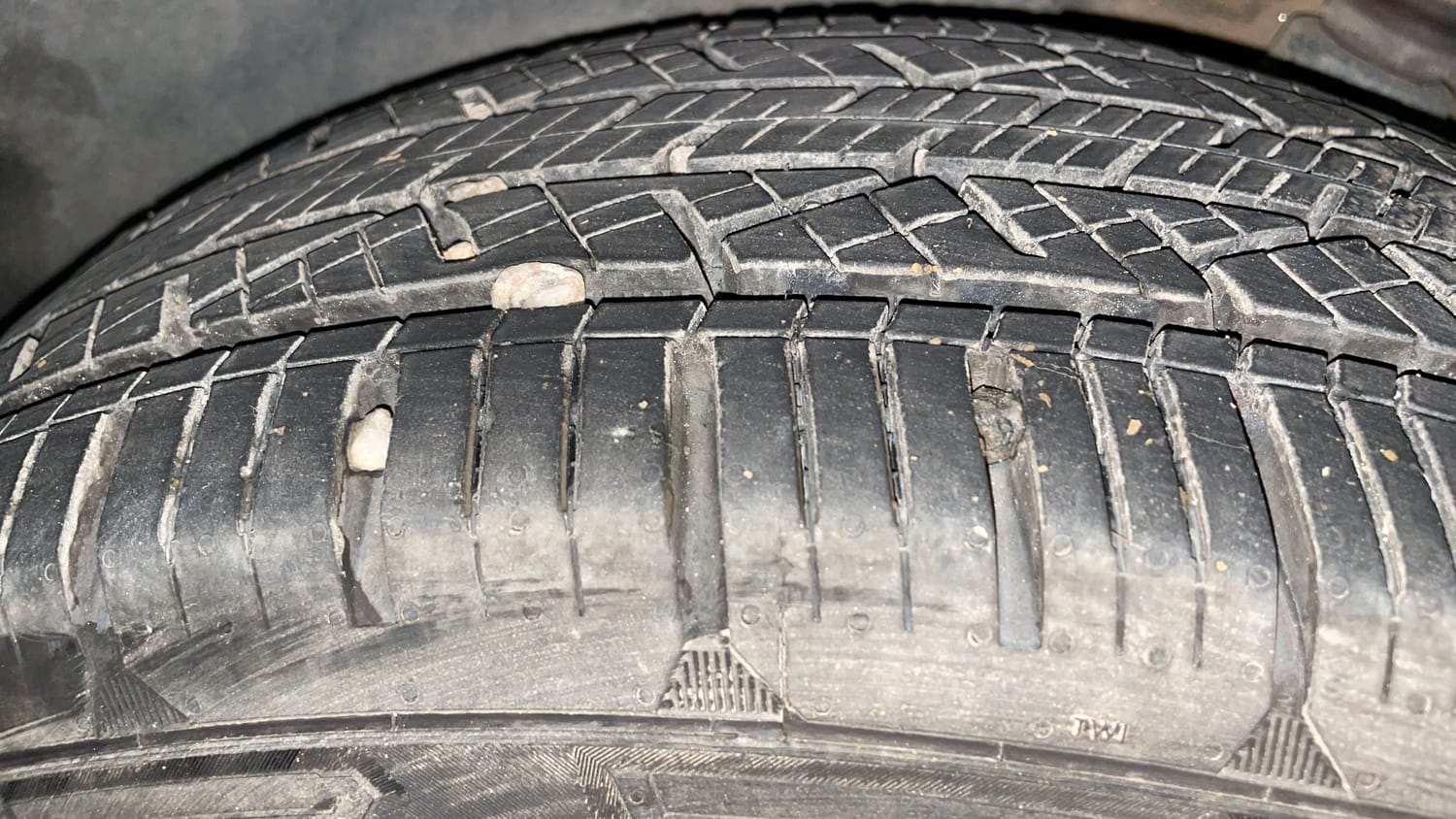 Used 2023 kia Seltos HTX 1.5 Petrol IVT Petrol Automatic tyres LEFT REAR TYRE TREAD VIEW