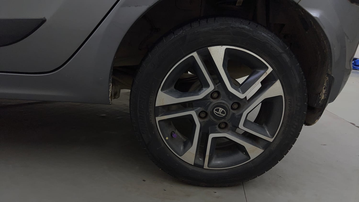 Used 2019 Tata Tiago Revotron XZA Plus Petrol Automatic tyres LEFT REAR TYRE RIM VIEW