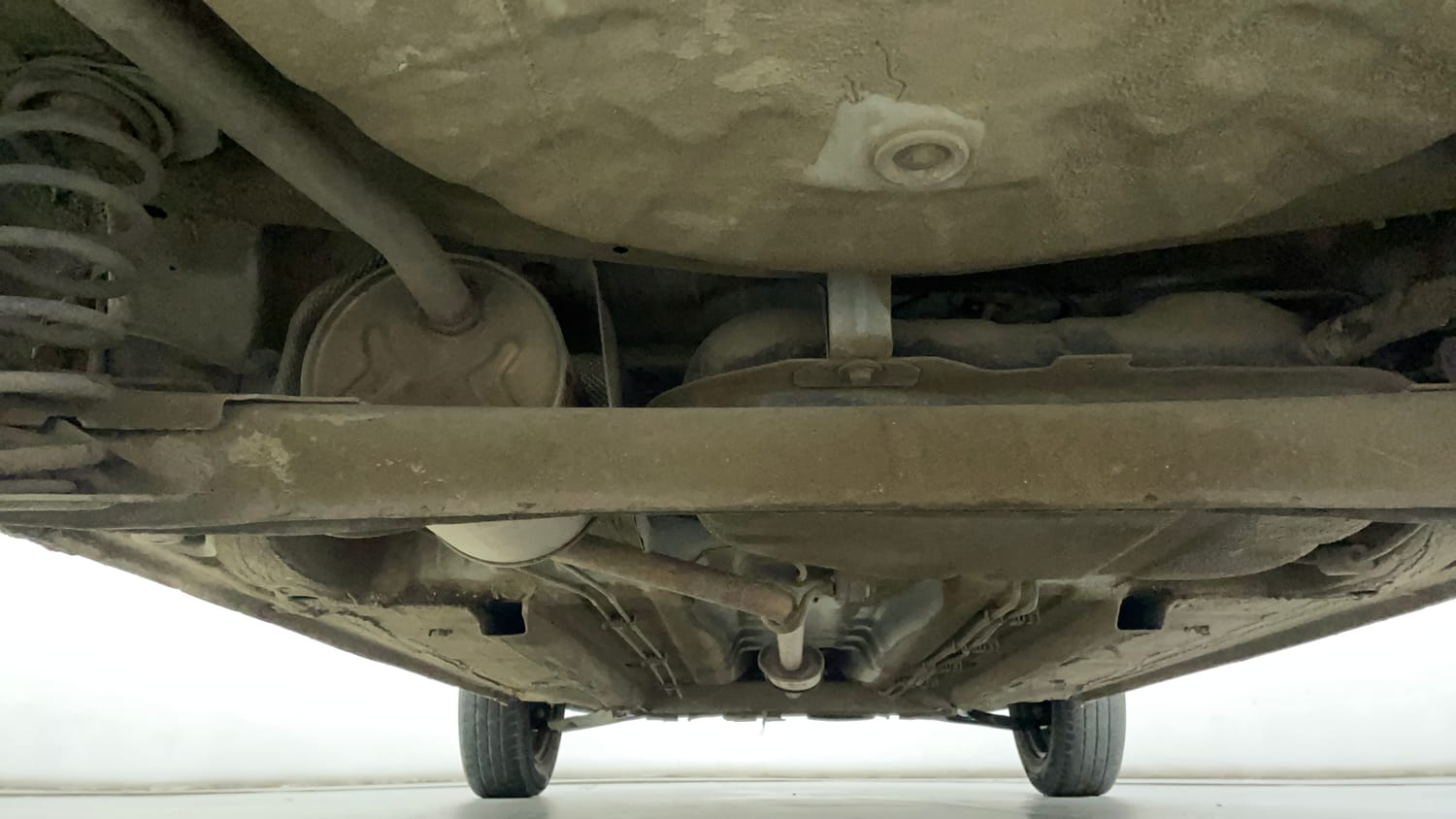 Used 2023 Renault Kwid RXT 1.0 AMT Petrol Automatic extra REAR UNDERBODY VIEW (TAKEN FROM REAR)