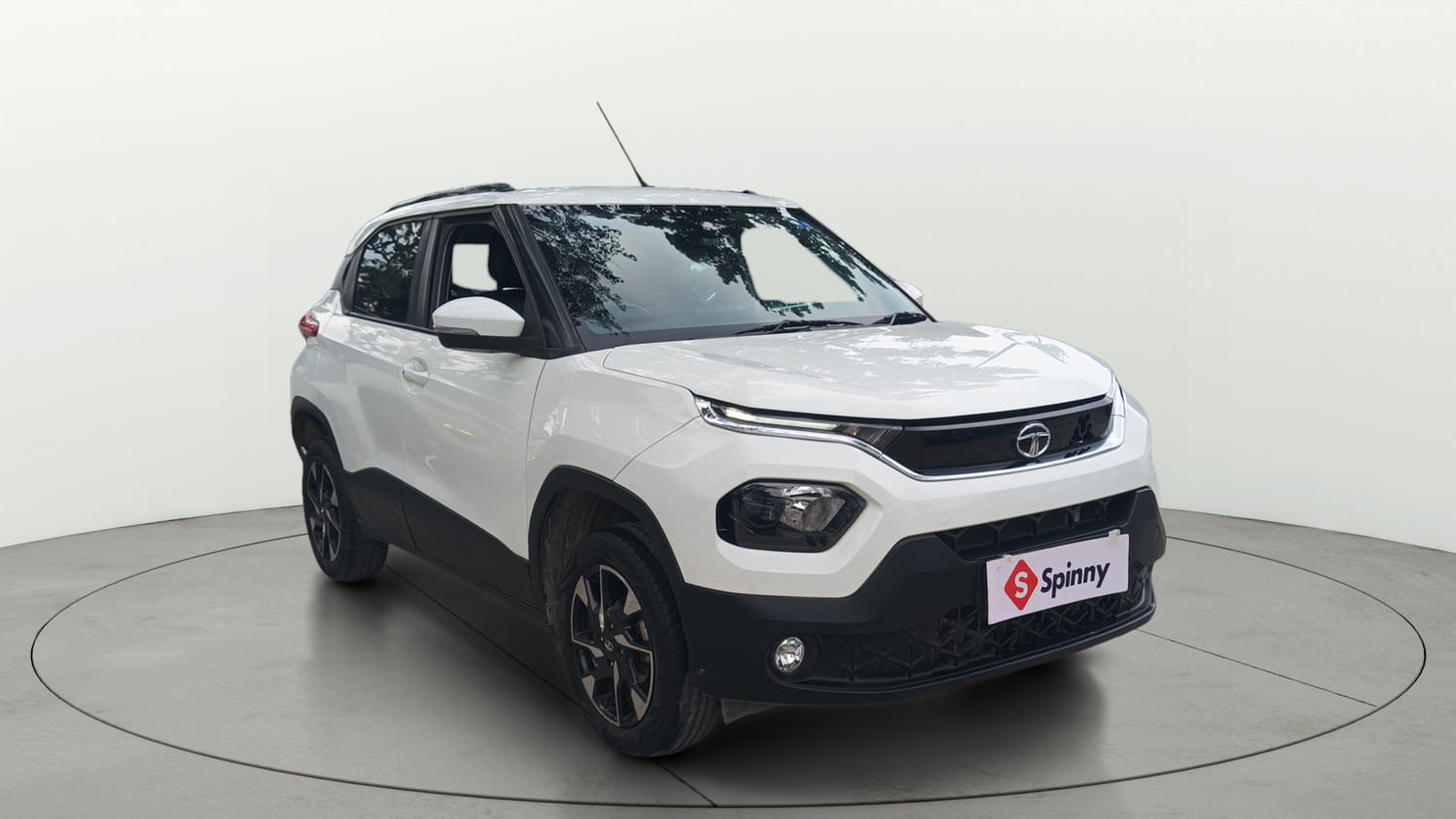 Used 2022 Tata Punch Creative MT Petrol Manual exterior RIGHT FRONT CORNER VIEW