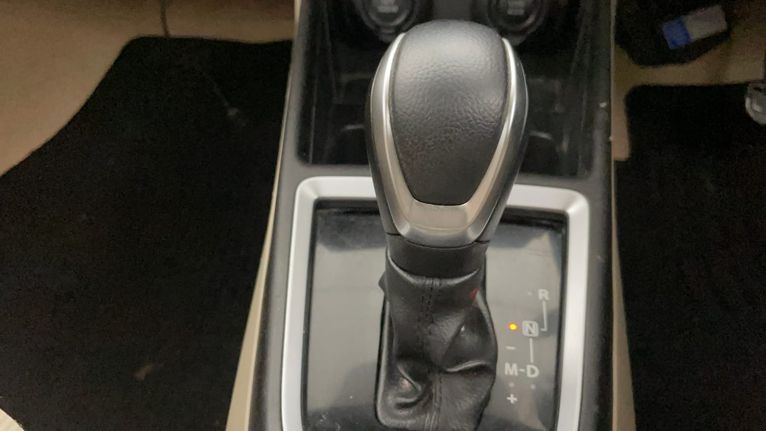 Used 2019 Maruti Suzuki Dzire VXi AMT Petrol Automatic interior GEAR  KNOB VIEW