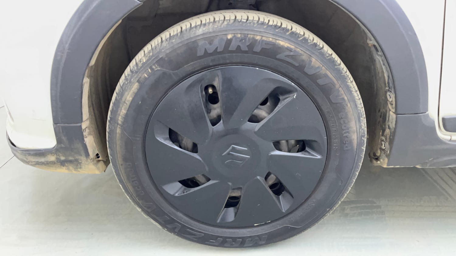 Used 2019 Maruti Suzuki Celerio X Vxi AMT Petrol Automatic tyres LEFT FRONT TYRE RIM VIEW