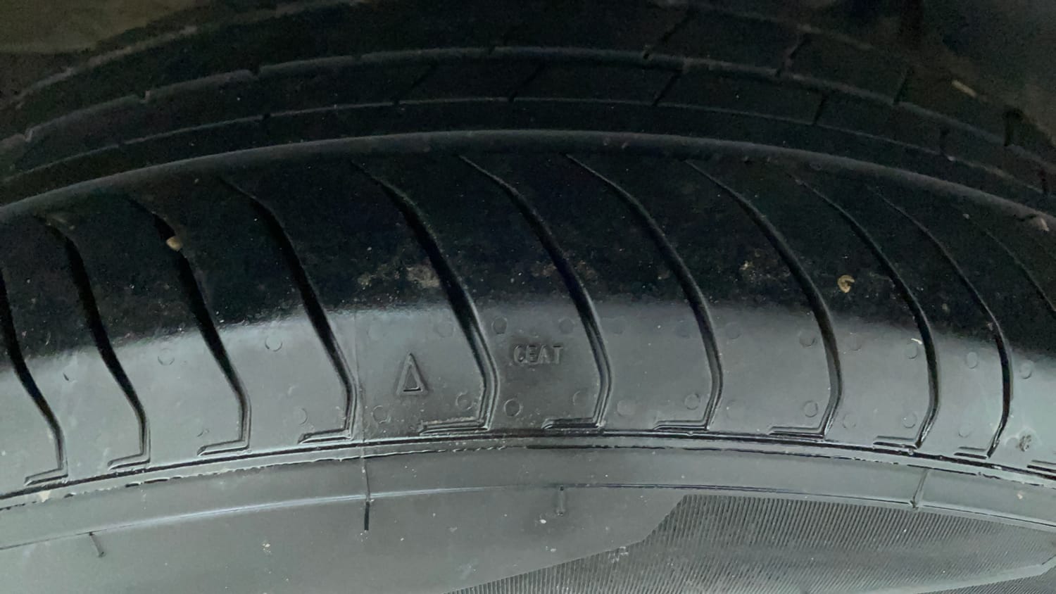 Used 2016 Tata Tiago Revotron XT Petrol Manual tyres RIGHT REAR TYRE TREAD VIEW