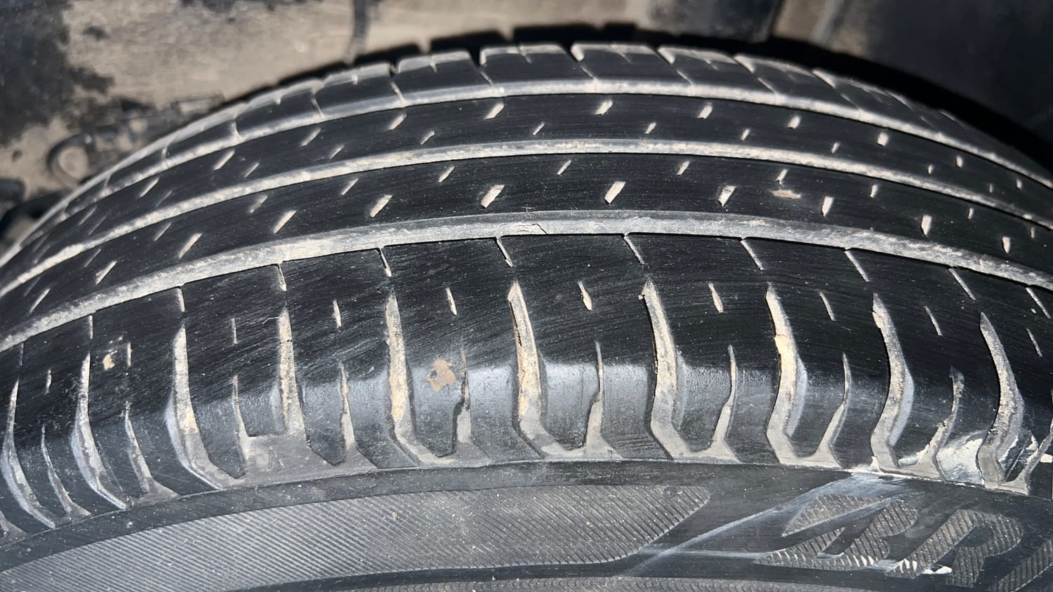 Used 2022 Tata Altroz XE Petrol Petrol Manual tyres LEFT REAR TYRE TREAD VIEW