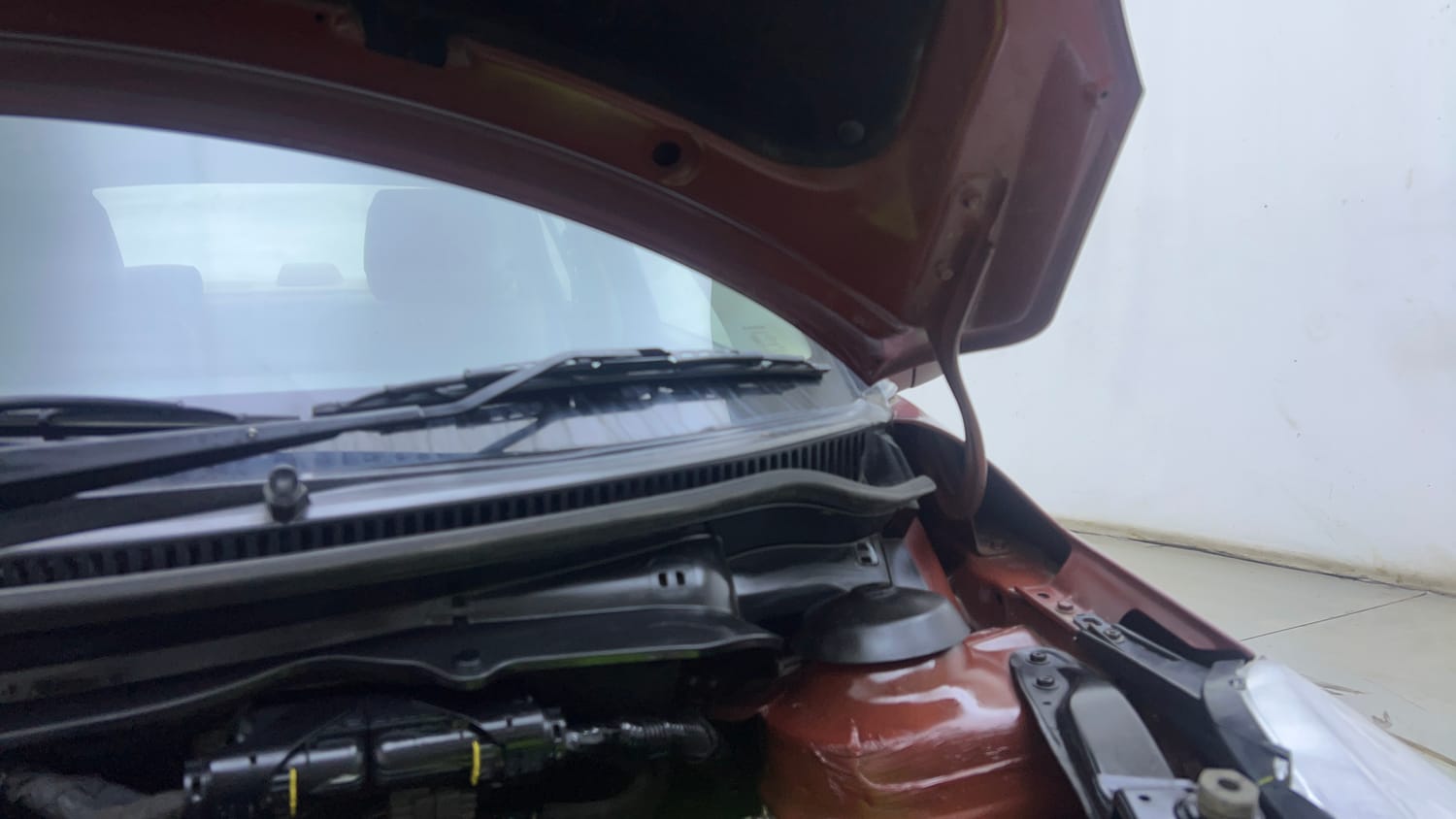 Used 2017 Maruti Suzuki Swift Dzire VDI Diesel Manual engine ENGINE LEFT SIDE HINGE & APRON VIEW