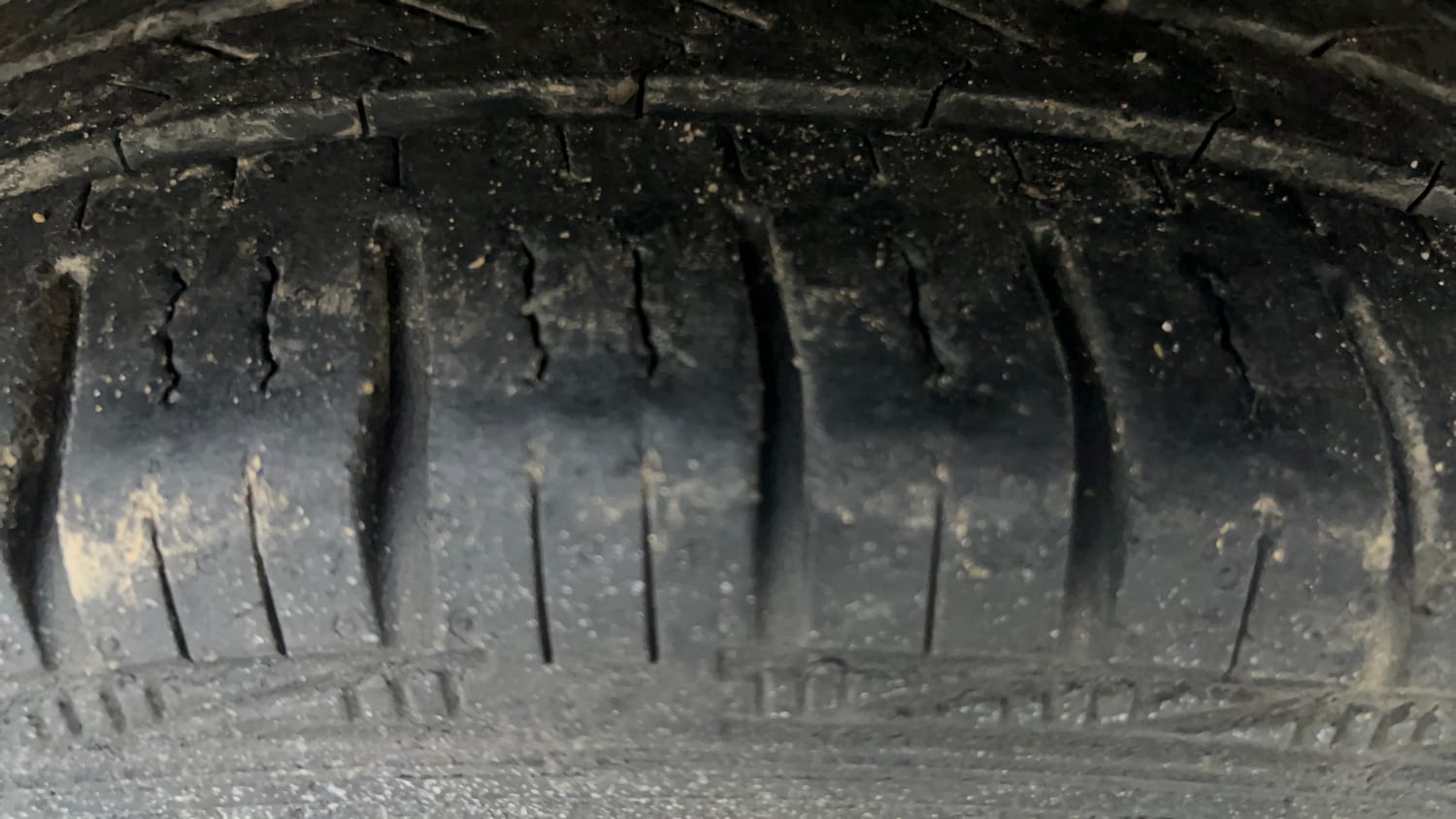 Used 2016 Honda Amaze 1.2 SX i-VTEC Petrol Manual tyres RIGHT FRONT TYRE TREAD VIEW
