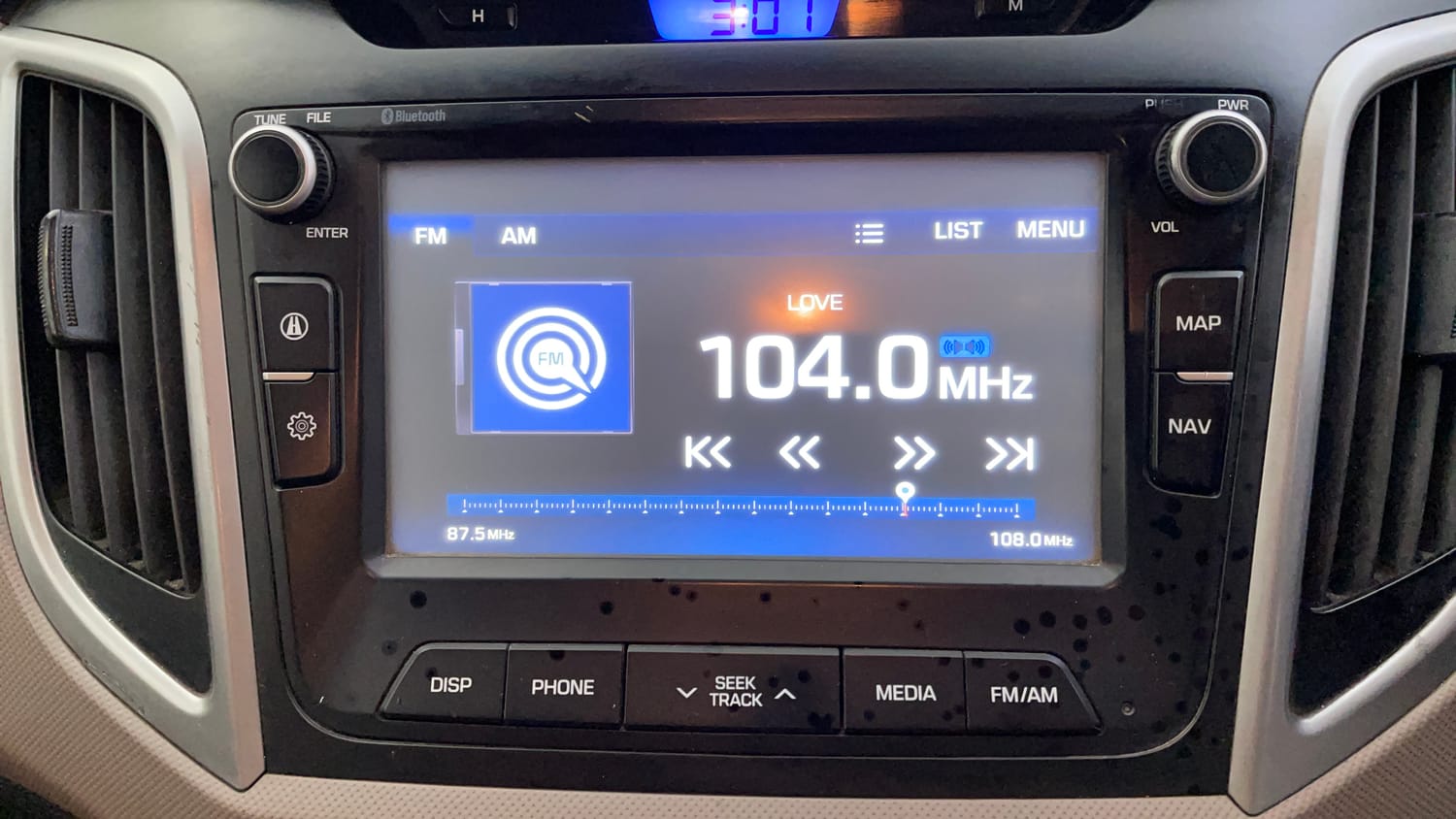 Used 2018 Hyundai Creta SX Plus 1.6 AT CRDI Diesel Automatic top_features Integrated (in-dash) music system