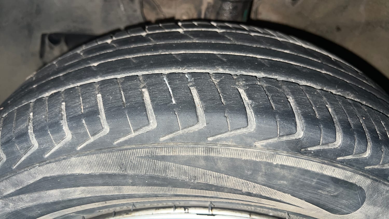 Used 2022 Maruti Suzuki Wagon R LXI 1.0 CNG Cng Manual tyres LEFT FRONT TYRE TREAD VIEW