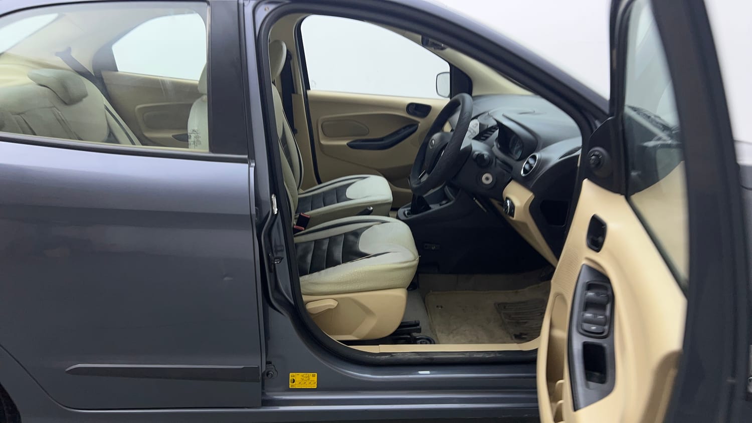 Used 2018 Ford Figo Aspire Titanium 1.2 Ti-VCT Petrol Manual interior RIGHT SIDE FRONT DOOR CABIN VIEW