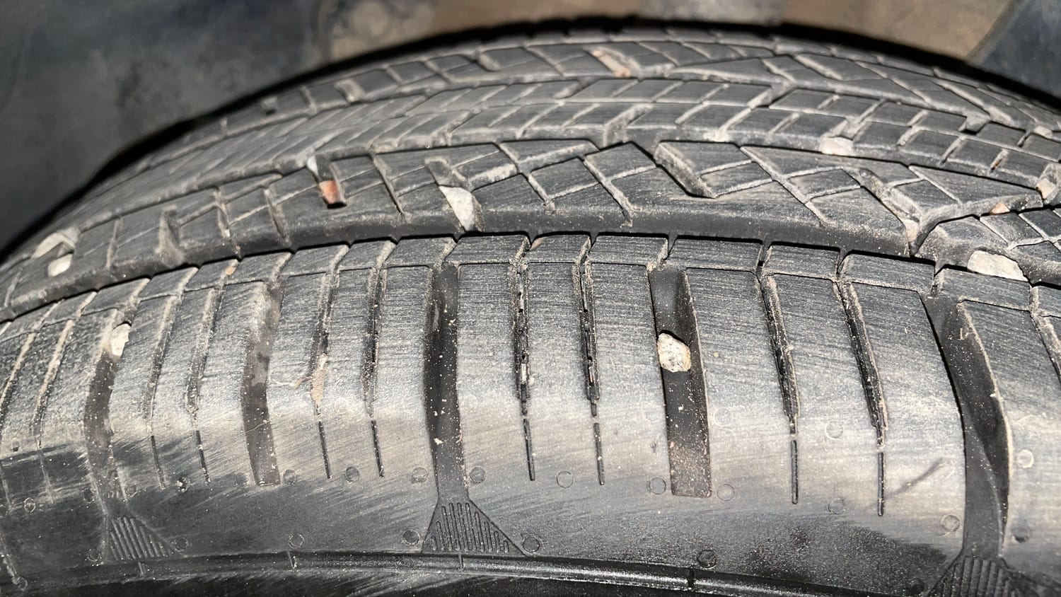 Used 2023 kia Seltos HTX 1.5 Petrol IVT Petrol Automatic tyres RIGHT REAR TYRE TREAD VIEW