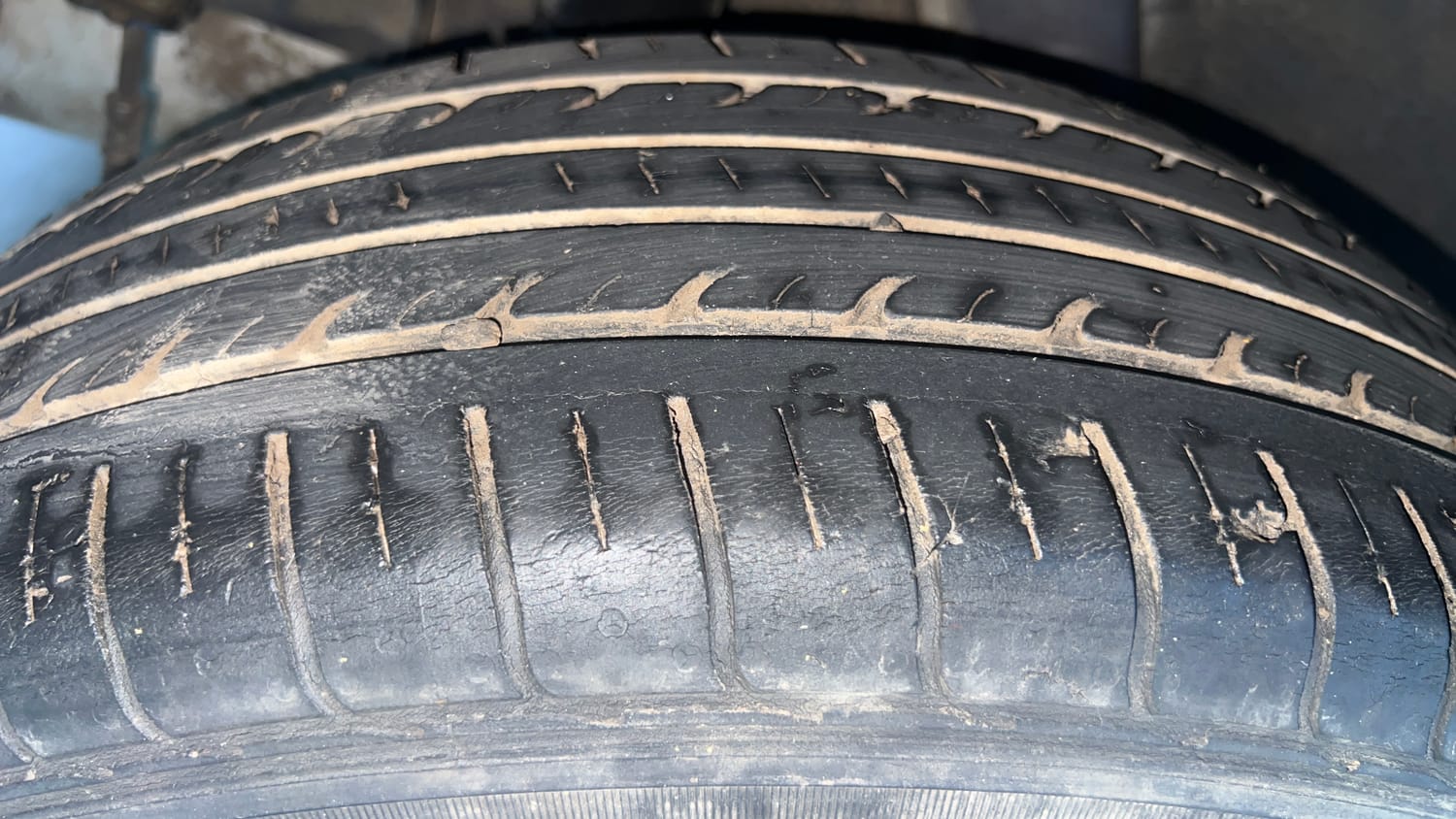 Used 2019 Hyundai Venue S 1.2 Petrol Petrol Manual tyres RIGHT REAR TYRE TREAD VIEW