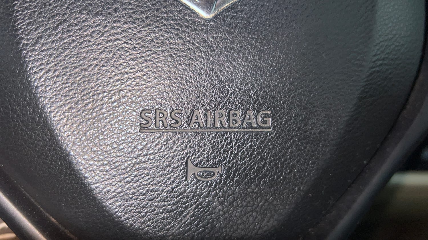 Used 2022 Maruti Suzuki Ciaz Alpha 1.5 AT Petrol Automatic top_features Airbags