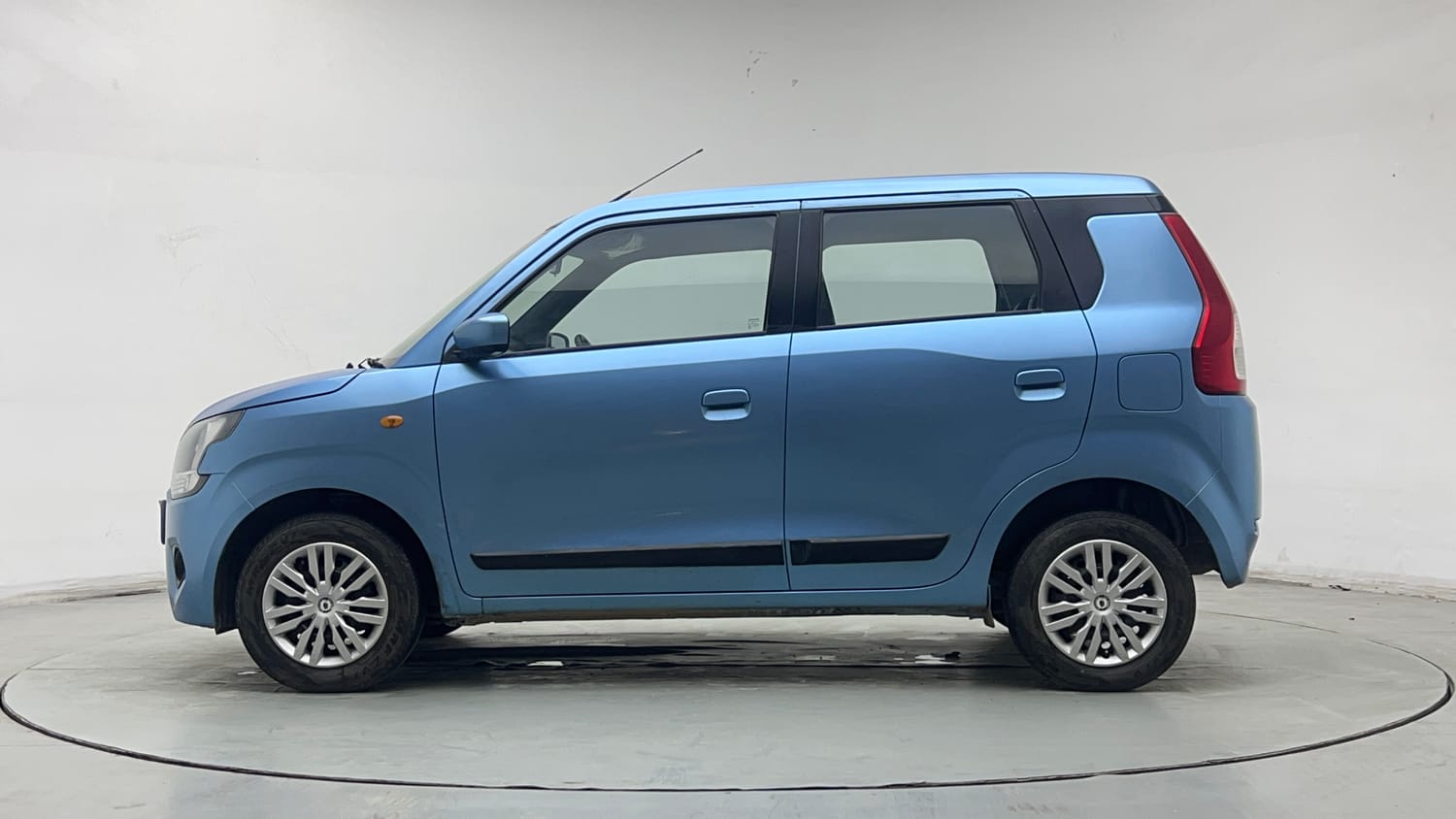 Used 2020 Maruti Suzuki Wagon R VXi 1.2 Petrol Manual exterior LEFT SIDE VIEW