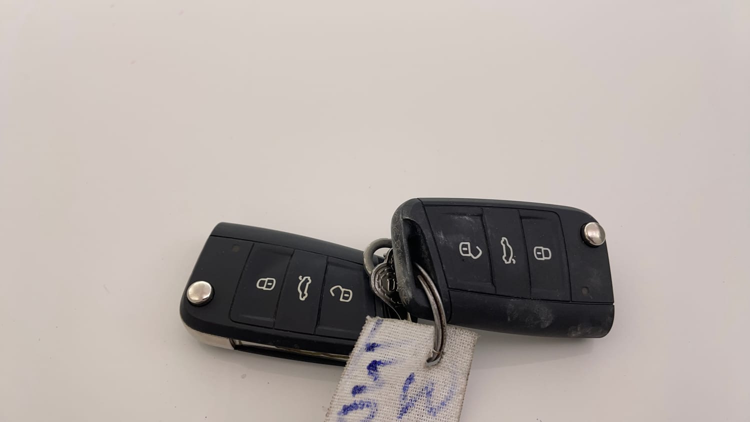 Used 2023 Volkswagen Virtus Highline 1.0 TSI MT Petrol Manual extra CAR KEY VIEW