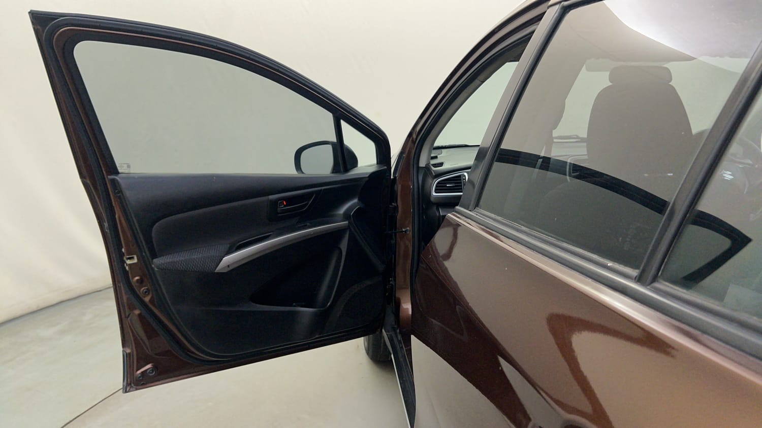 Used 2016 Maruti Suzuki S-Cross Delta 1.6 Diesel Manual interior LEFT FRONT DOOR OPEN VIEW