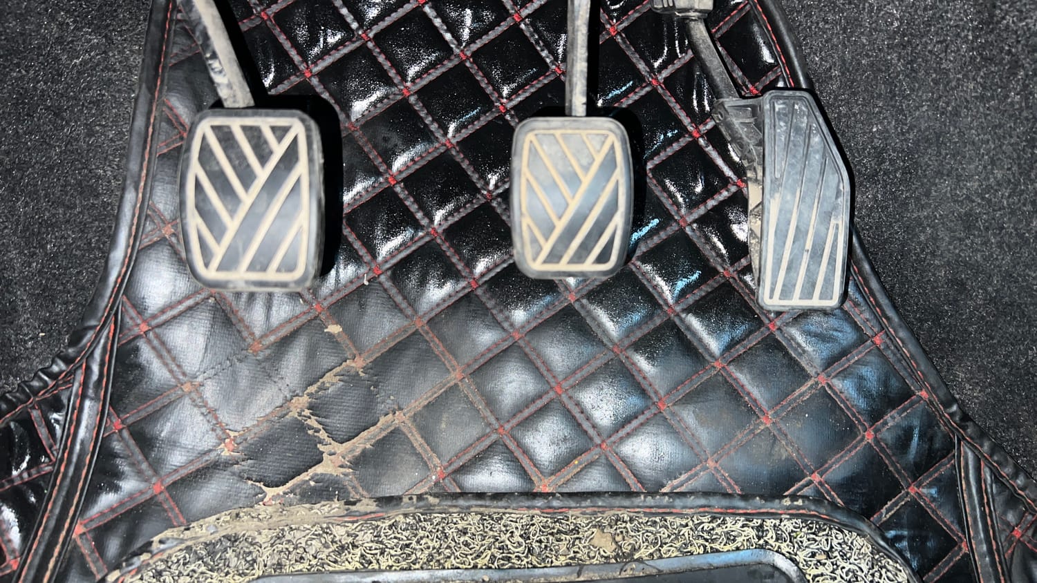 Used 2023 Maruti Suzuki Swift LXi Petrol Manual interior PEDALS VIEW