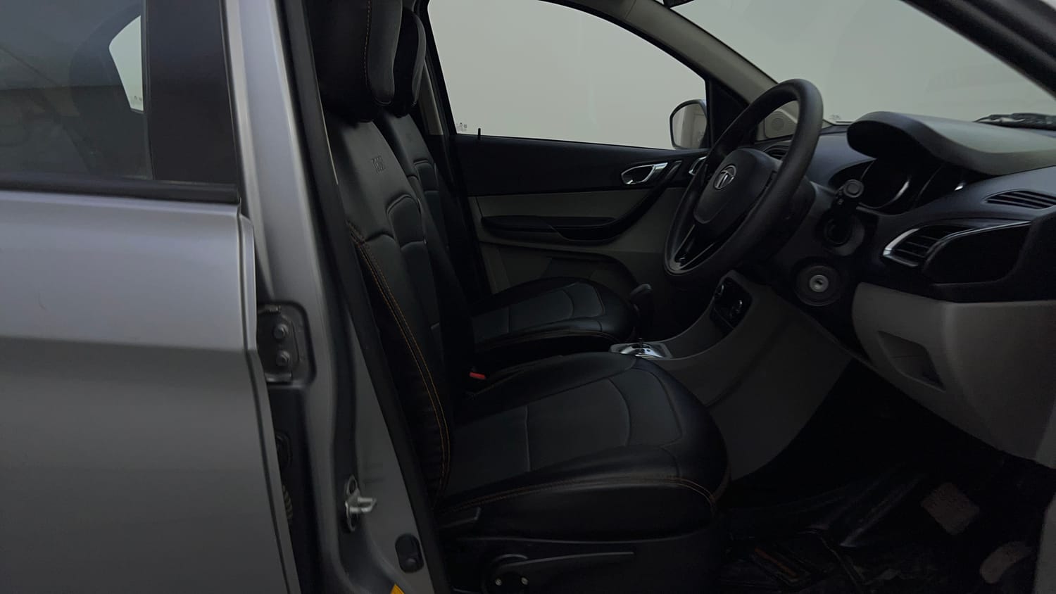 Used 2019 Tata Tiago Revotron XZA Plus Petrol Automatic interior RIGHT SIDE FRONT DOOR CABIN VIEW
